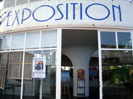 Facade de la Galerie d`expo du Cours de l`Europe à Royan